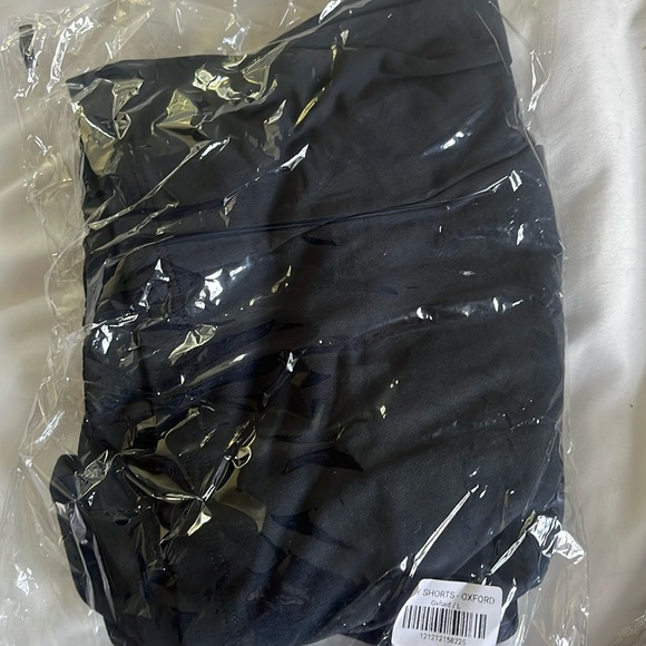 NWT Set Active Easy Shorts - Picture 3 of 4